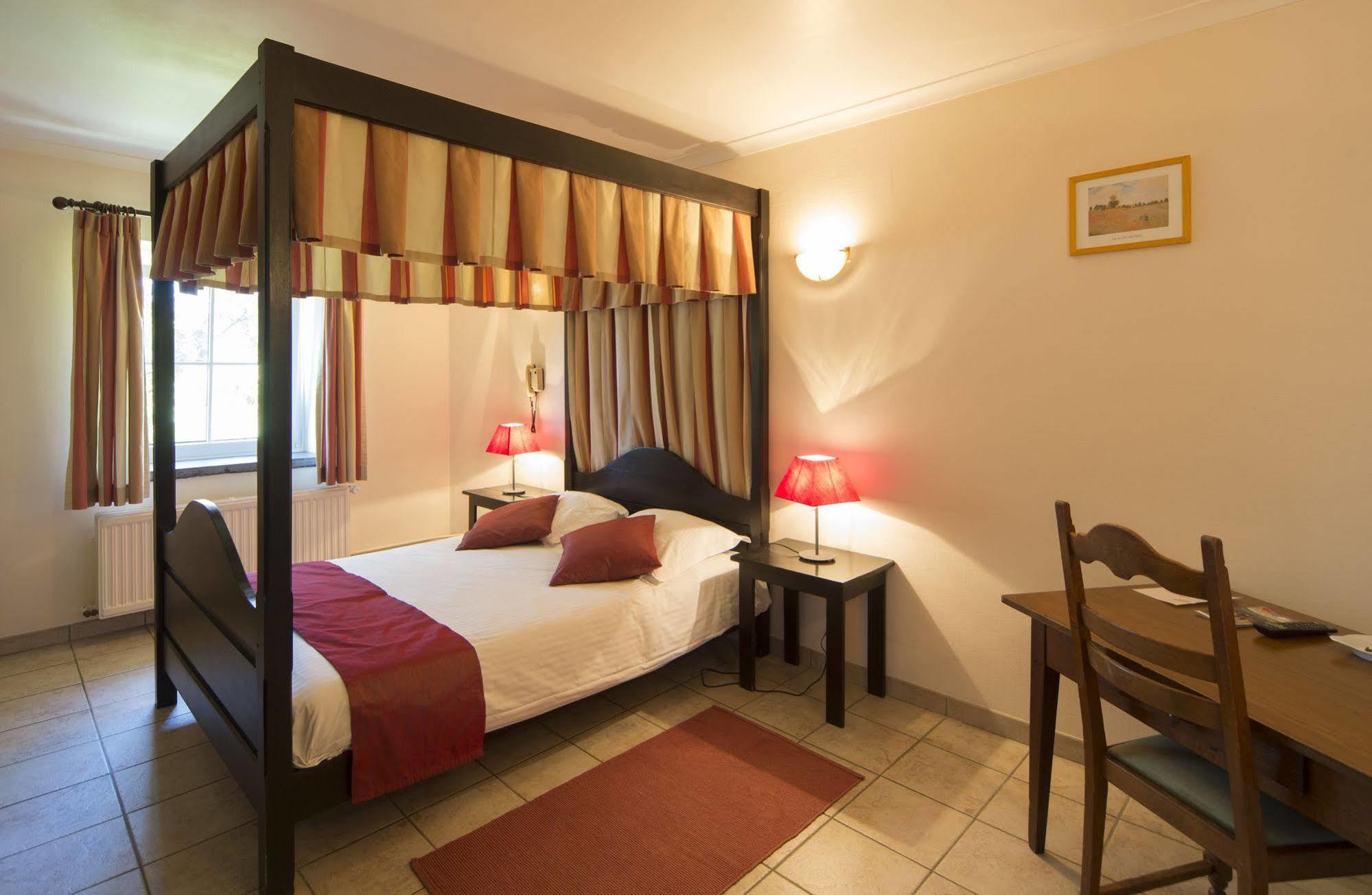 Hotel Saint-Martin Bovigny Exterior photo