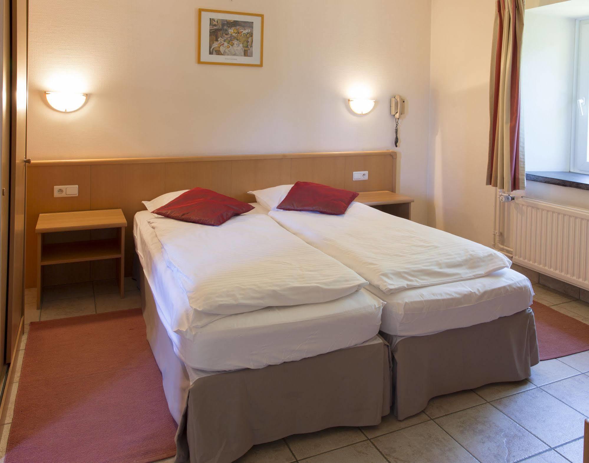 Hotel Saint-Martin Bovigny Exterior photo